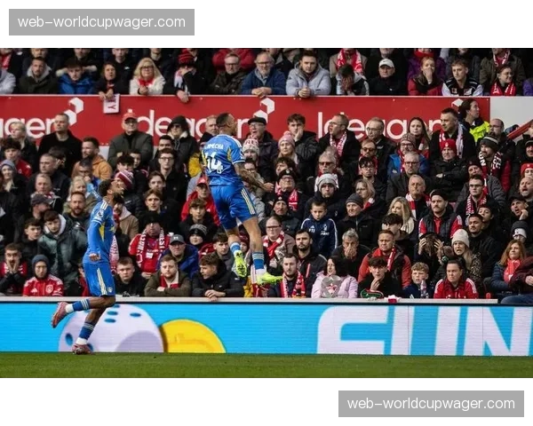 战报：巴黎圣日耳曼3-1逆转摩纳哥，下半场提升压迫强度成关键