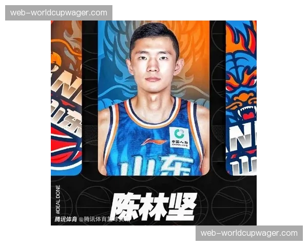 福建浔兴股份主场为老将陈林坚举行仪式，表彰其效力球队十二载