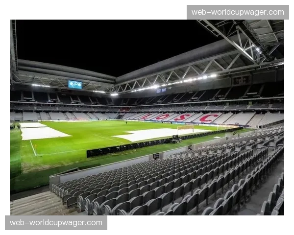 里尔主场扩建计划获批，容量将增加五千座位